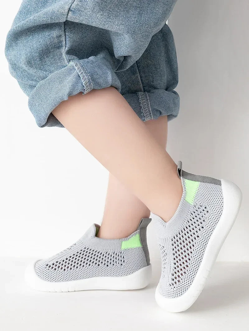 Spring Popular New Baby Shoes Mesh Knit Breathable Kid Girls Boys 0-3T Summer Slip-On Casual Sneakers Toddler Non-Skid Prewalker