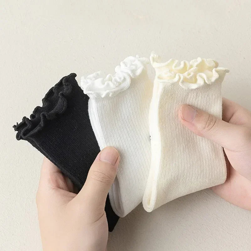 Fashion New Ruffle Socks for Women Mid Crew Middles Tube Ankle High Breathable Cotton Socks Black White Beige Female Cute Sock