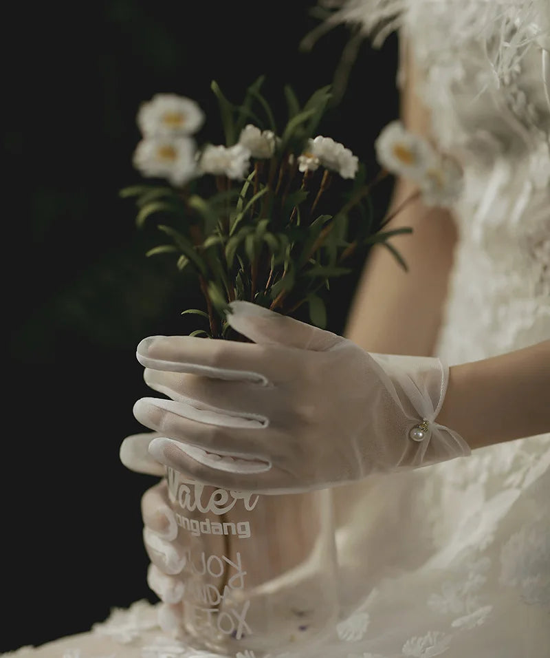 White satin wedding dress gloves Short elegant petal pearl bow mesh bridal gloves versatile photo accessories pearl retro