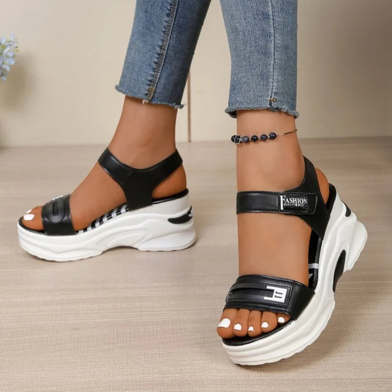 Summer 2026 Fashionable Outdoor Universal Sport Sandals New Arrival Stylish Versatile Sports Shoes for Active Wear