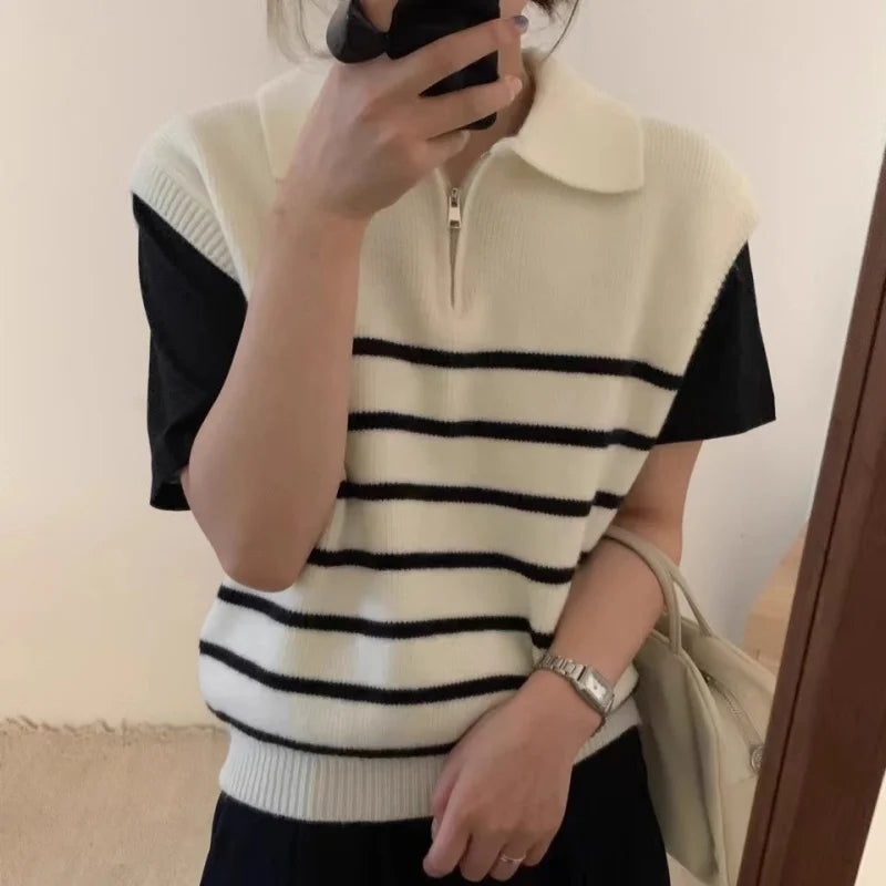 Retro lapel zipper stripe knitted waistcoat women Autumn Winter Korean fashion sleeveless sweaters casual simple pullover vest