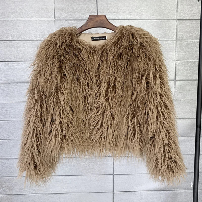 Faux Fur Plush Coat – Soft Shaggy Statement Jacket