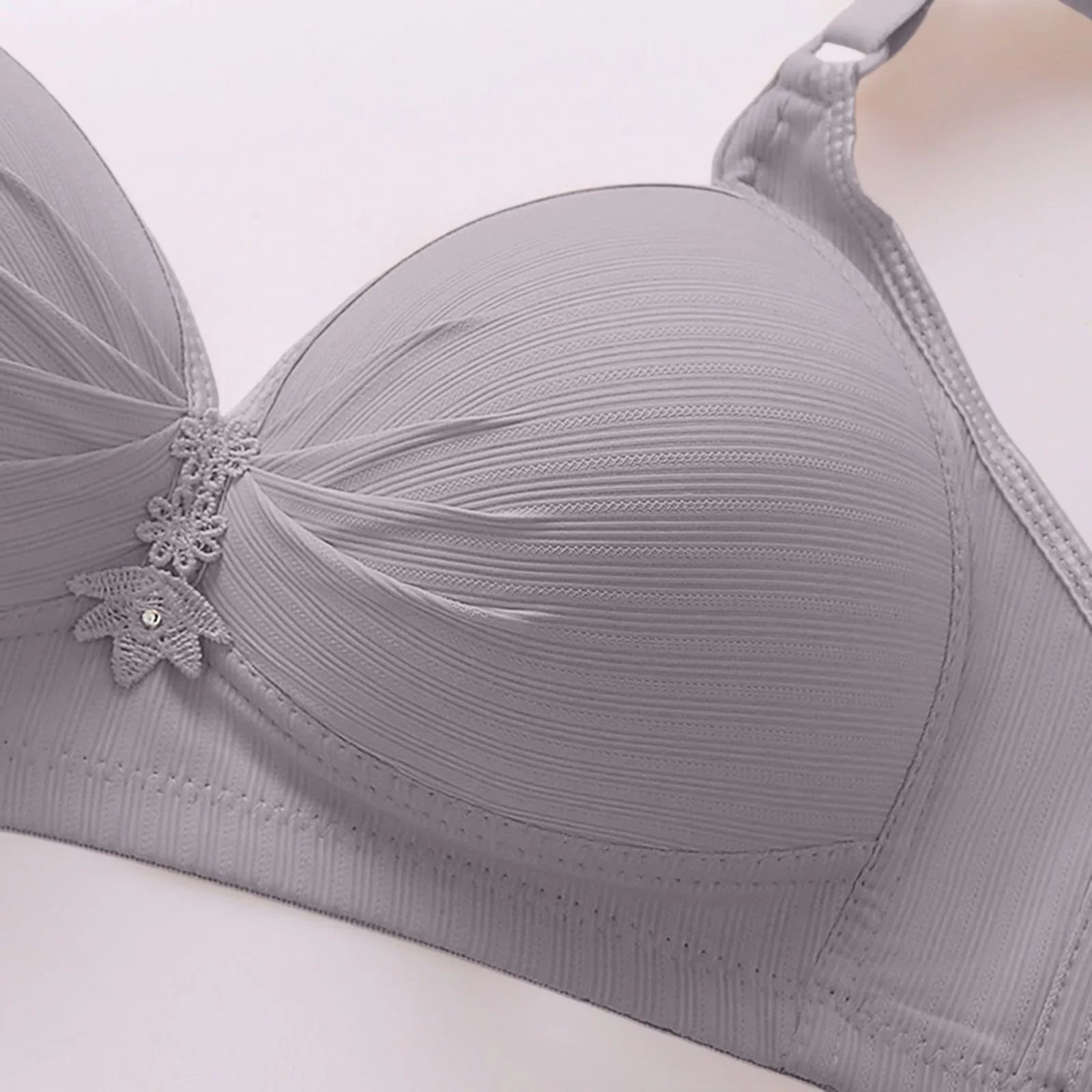 Comfortable Womens Bra Thin Molded Cup Support Underwear Sexy Lingerie Soft Comfort Everyday Wear Seamless Design Fabric